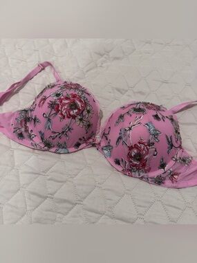 Victoria’s Secret Pink floral push-up bra with red, white, and black flowers
